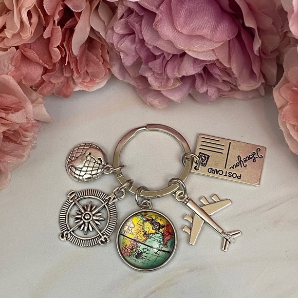 World Map Airplane Compass Keychain - Picture 2 of 13